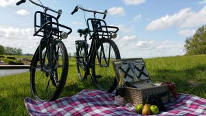 Ontdek de prachtige Beemster per fiets. Daarna heerlijk genieten bij Fort Resort Beemster van wellness. Fort aan de Nekkerweg ligt op slechts 20 minuten van Amsterdam.